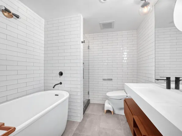 600 Harbor Boulevard image 7 of 19