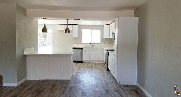 3rd image of 605 N C St