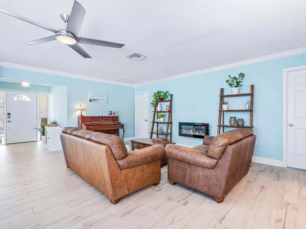 89 Hickory Hill Road, Tequesta, FL 33469