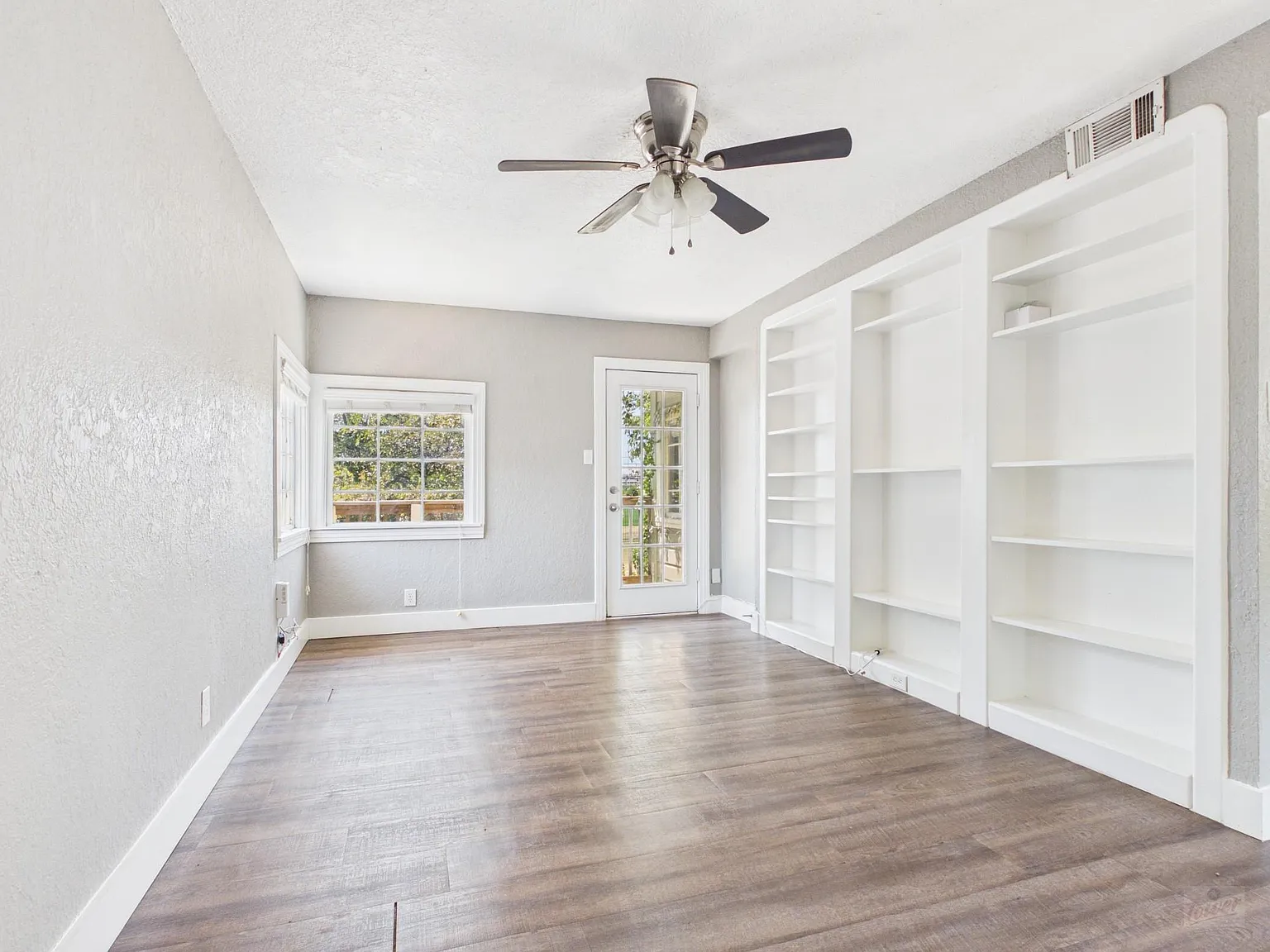 1 bed, 1.0 bath, 620 sqft, $1,695 — Photo 2