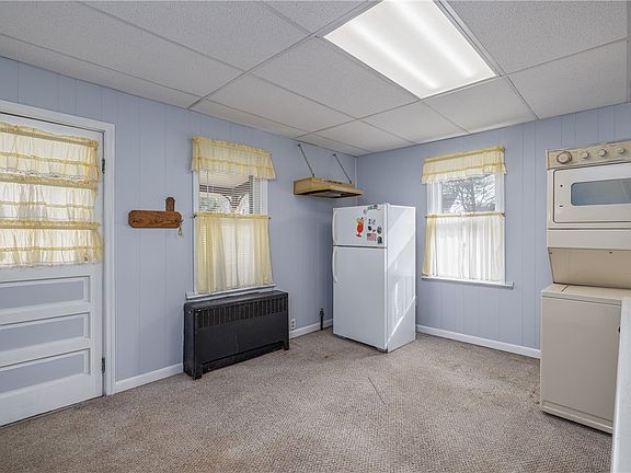 4th image of 73 Pollard Ave