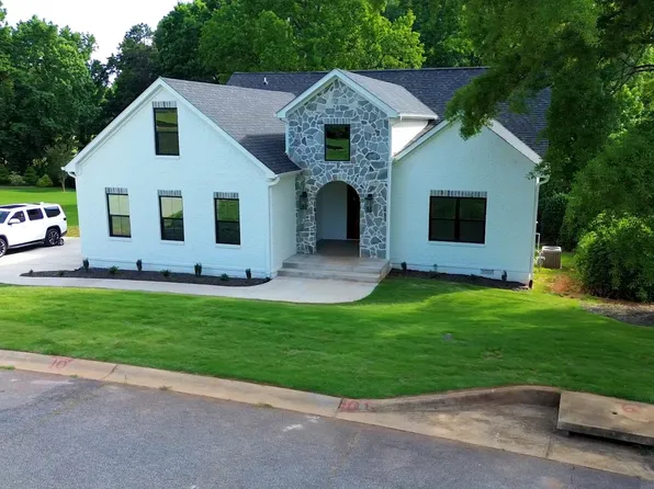 308 Aunt Carrie Pl, Wellford, SC 29385