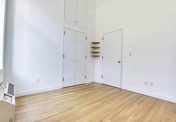 5th image of 342 Eldert St #17AV
