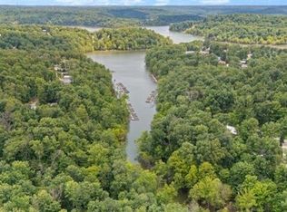 285 Moutardier Bay Dr, Leitchfield, KY 42754