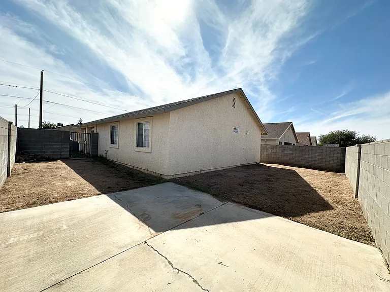 2647 Simms Ave — Photo 29