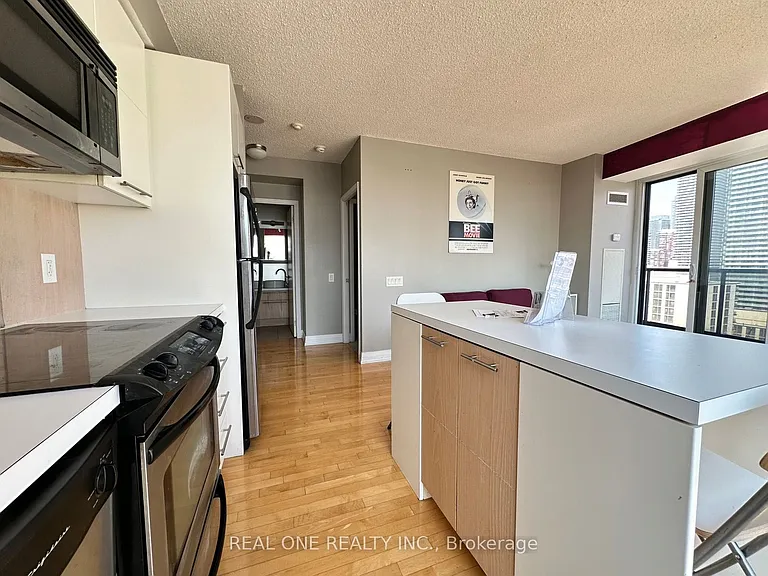 25 Carlton St #2309 — Photo 4