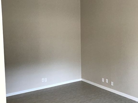 4th image of 12028 NE 8th St #6421915