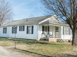 203 Cohen St, Morganton, NC 28655
