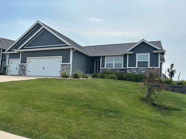 4960 Kelsey Dr, Van Meter, IA 50261