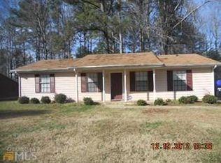 872 Tall Deer Dr, Fairburn, GA