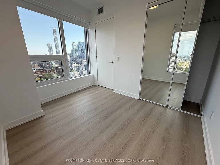 100 Queen St E #3206 — Photo 6