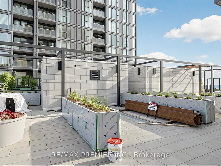 2075 Lakeshore Rd #2006 — Photo 42