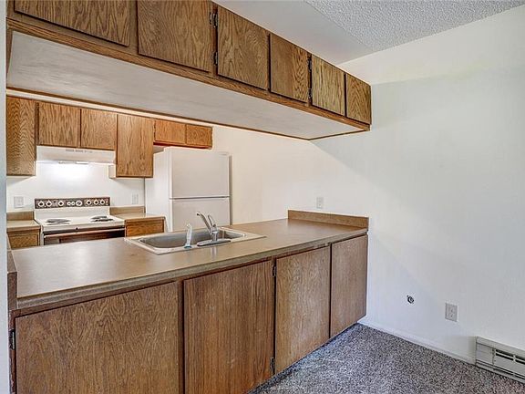 4th image of 1001 Grandview Dr #9