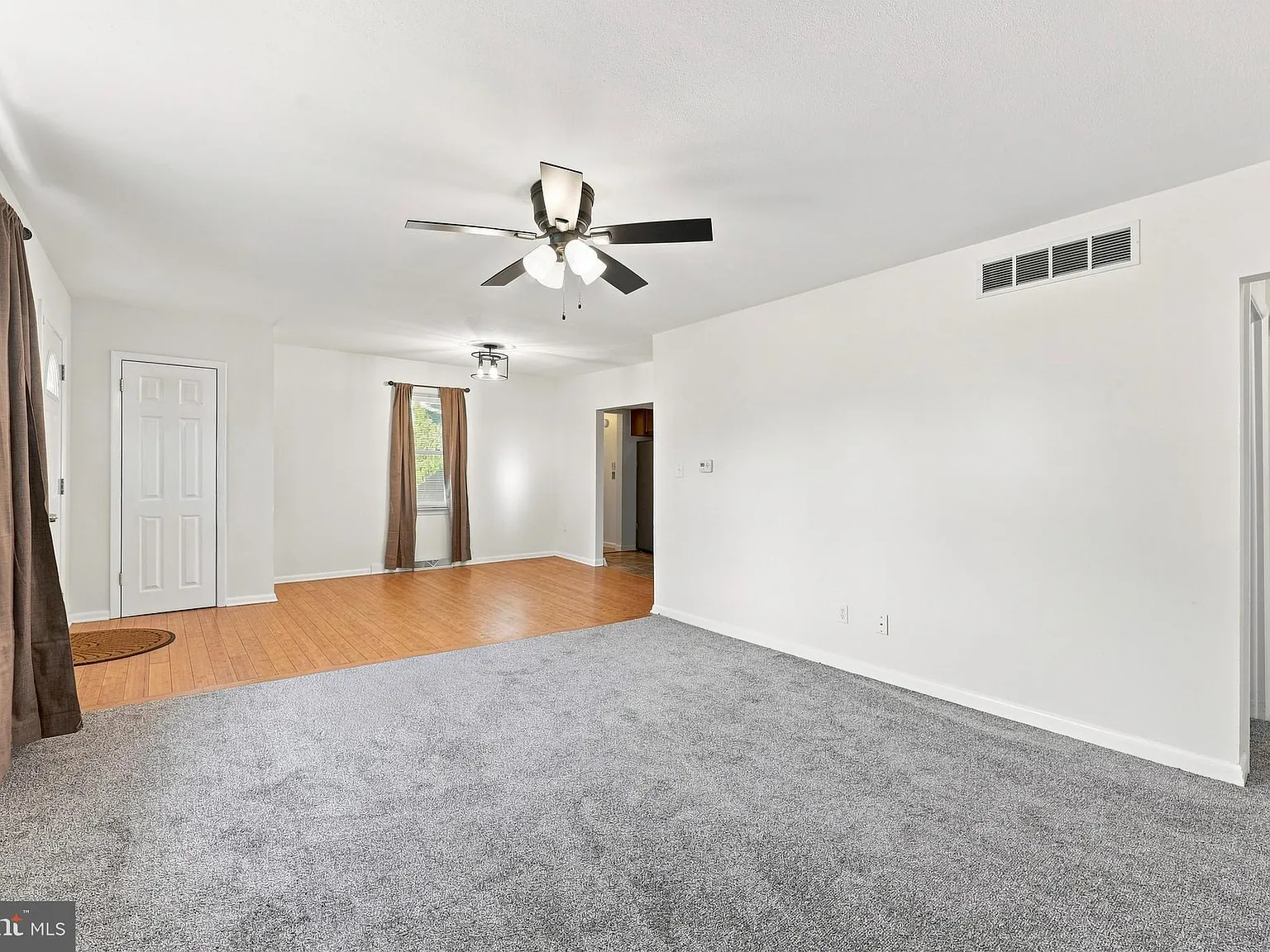 3 bed, 1200 sqft, $2,150 — Photo 3