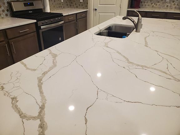 5th image of 860 Riverlawn Pl