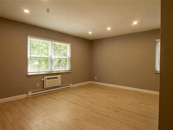 3rd image of 5347-49 Arsenal St Unit 7