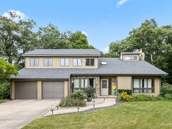 50 W Peiffer Ave, Lemont, IL 60439