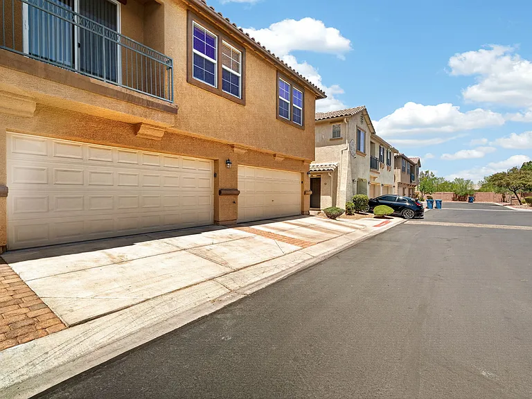 6255 W Arby Ave #117 — Photo 2