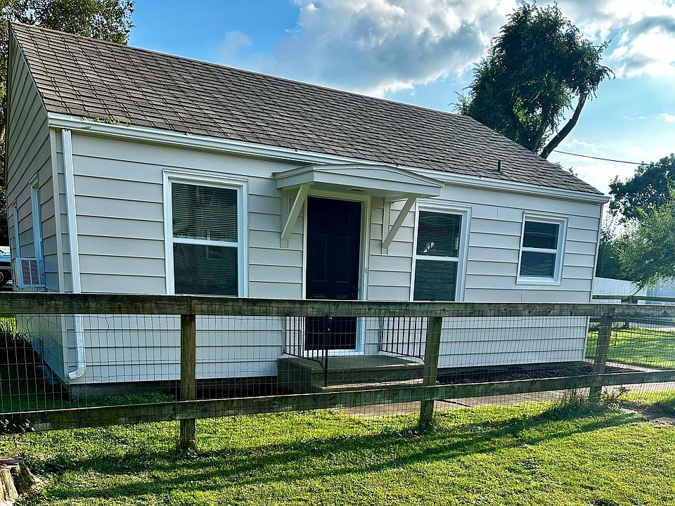 1st image of 923 1/2 Fremont Ave