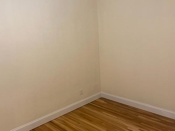 5th image of 47 Seaview Ave Floor 2