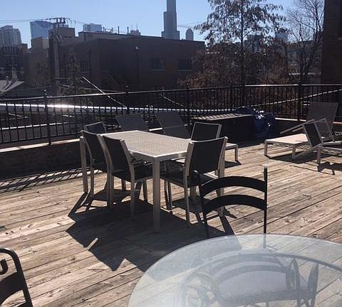 3rd image of 1119 W Grand Ave