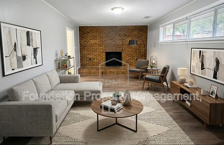 672 Carpenter St — Photo 8
