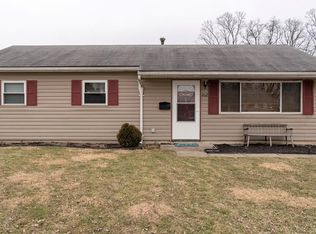202 Magnolia Ln, Fairborn, OH 45324
