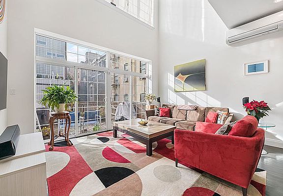 3rd image of 326 W 113th St #1