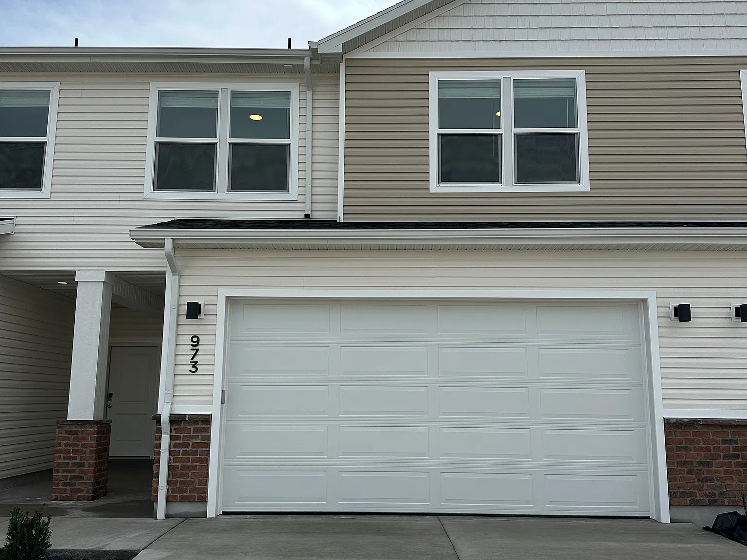 3 bed, 2.5 bath, 1539 sqft, $1,700 — Photo 1