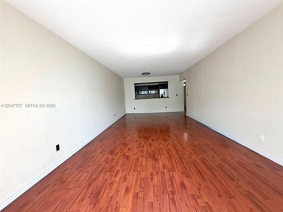 4th image of 19380 Collins Ave APT 1001