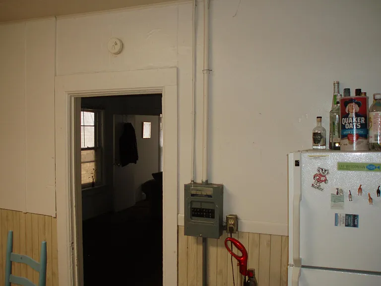 521 State St — Photo 26