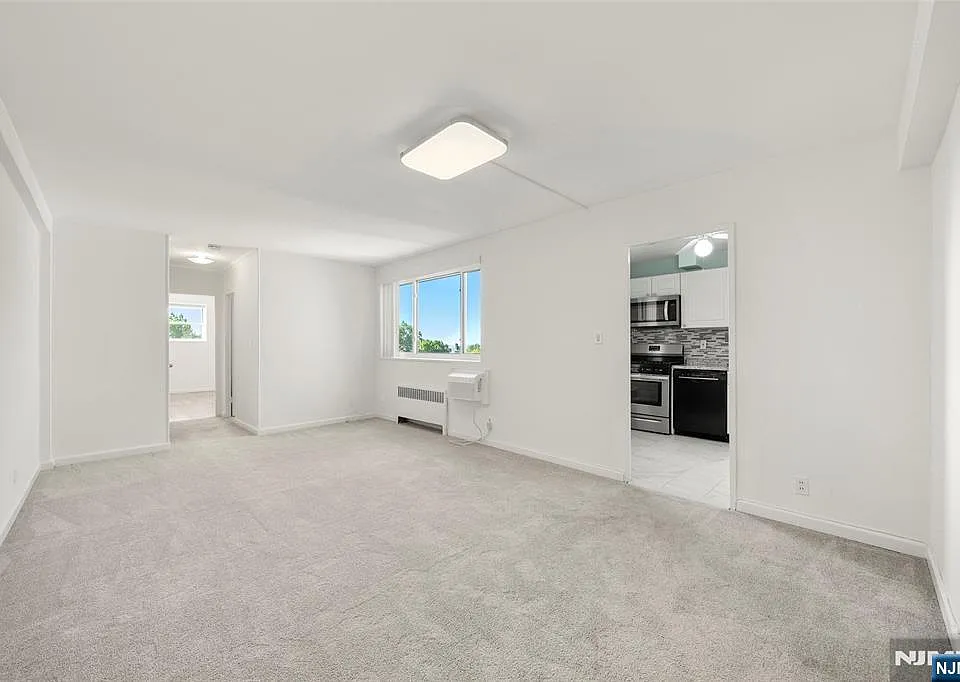 2345 Linwood Ave #5E