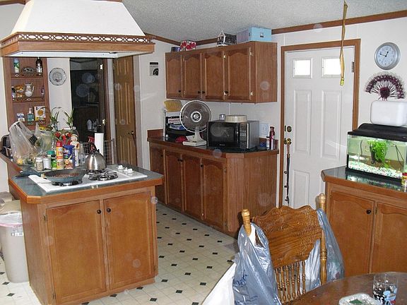 2nd image of 118 Adirondack St