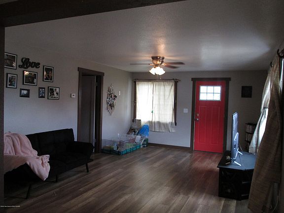 5th image of 124 E Magnolia St