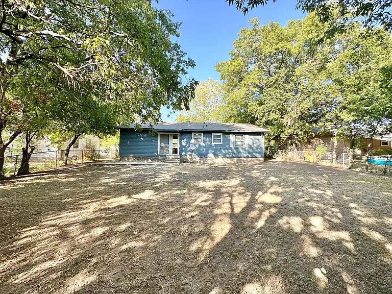 707 W Lincoln Ave — Photo 23