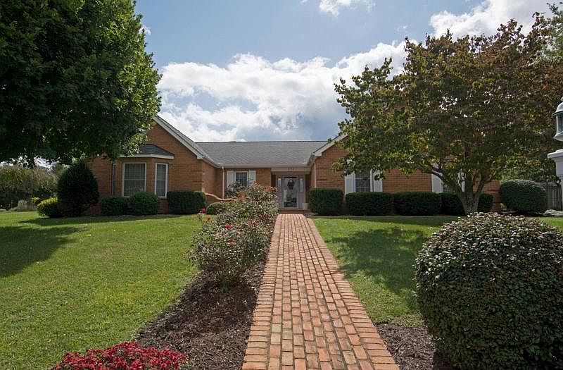 1st image of 273 Sunshine Dr