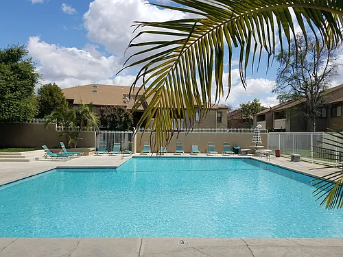 7 Carriage Way Photo 1