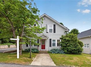 86 Summit Ave, West Warwick, RI 02893