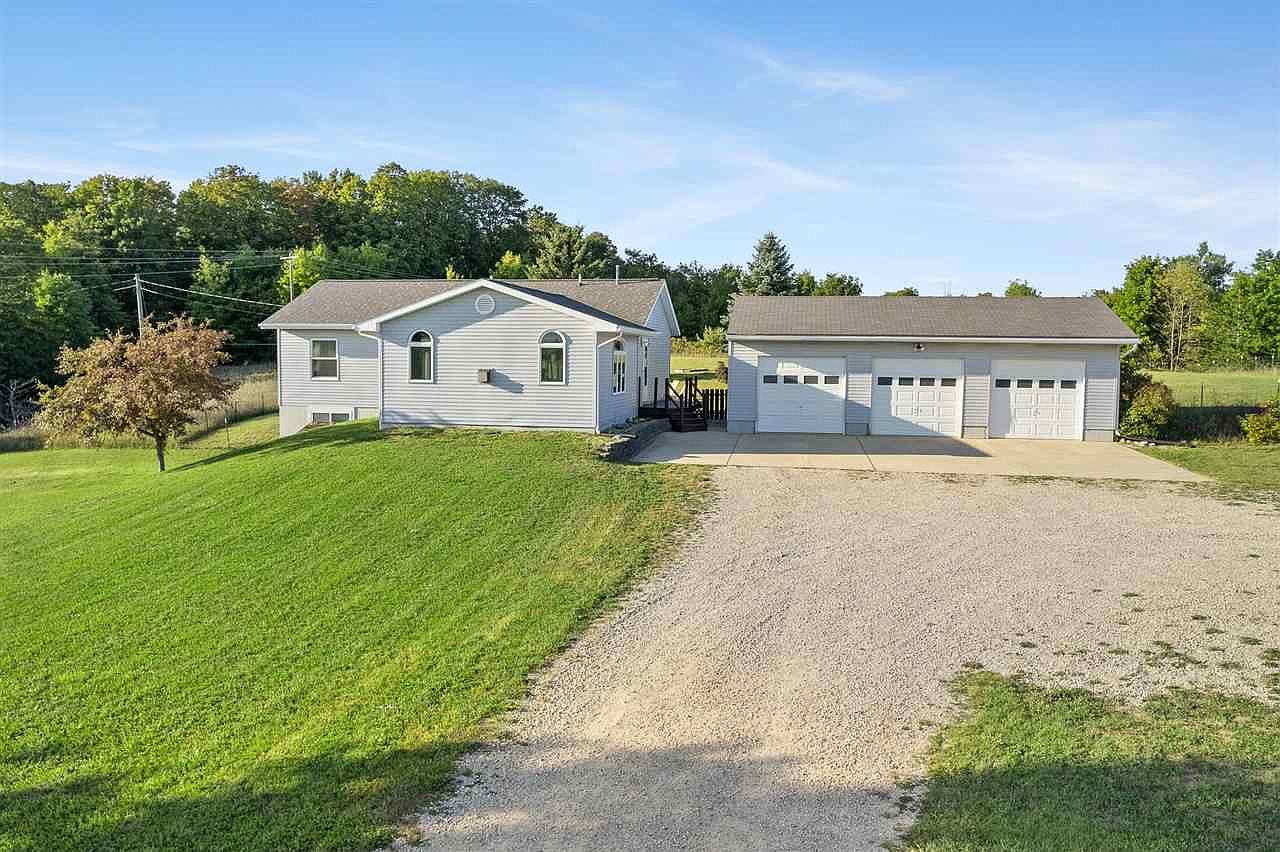 786 Greg Rd, Petoskey, MI 49770 MLS 472272 Zillow