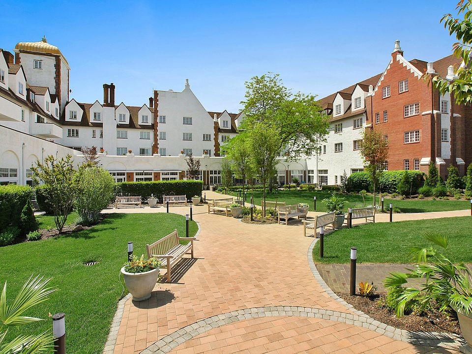 1st image of 236 Edgemere St #142