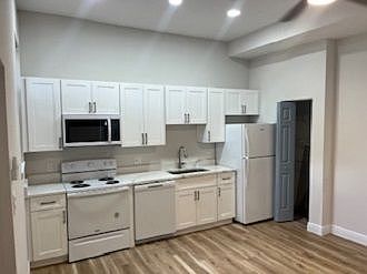 2nd image of 3102 E 7th Ave #C
