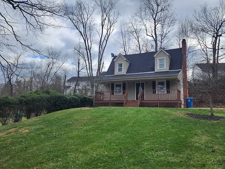 6222 Highland Dr — Photo 1
