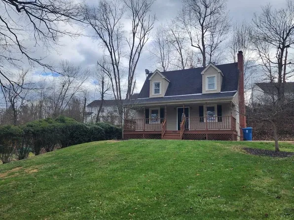 6222 Highland Dr, Huntington, WV 25705