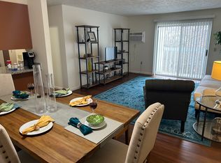 1115 S Latson Rd APT 6, Howell, MI 48843