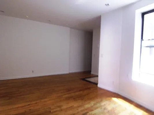 Rented by City Connections Realty | media 11