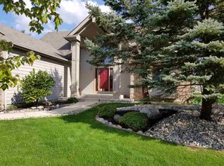 619 Blackthorn Cv, Fort Wayne, IN 46804