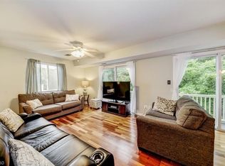 38 Woods Edge Dr, Succasunna, NJ
