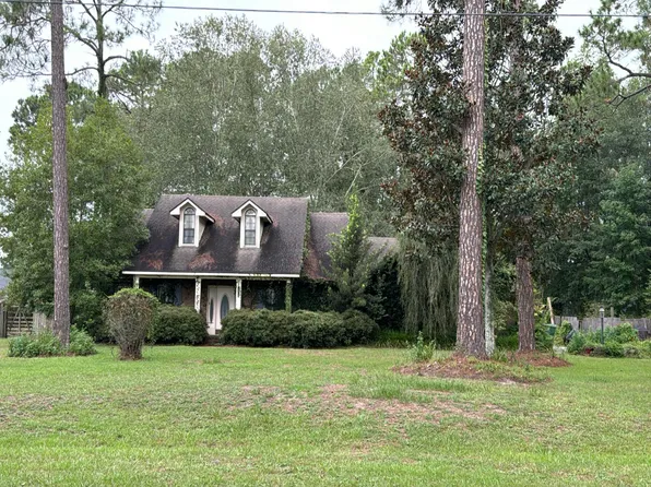1607 Moore St, Adel, GA 31620