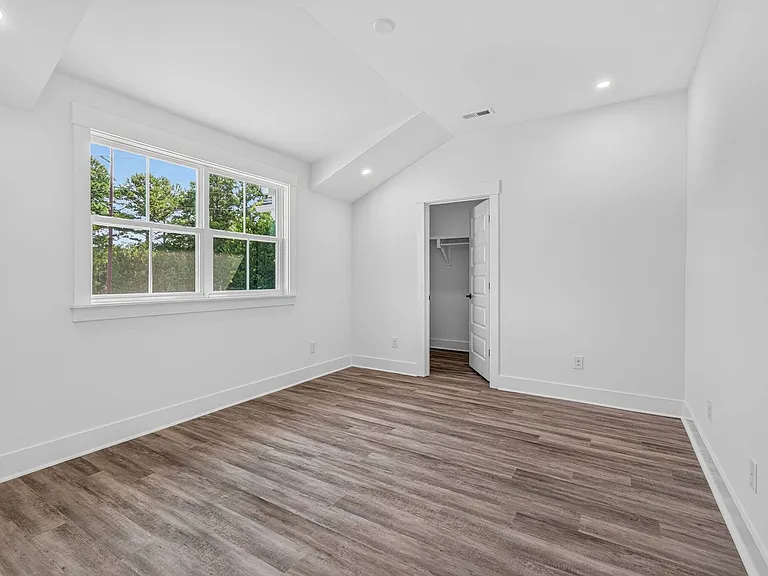 405 Oak Hammock Ct — Photo 49