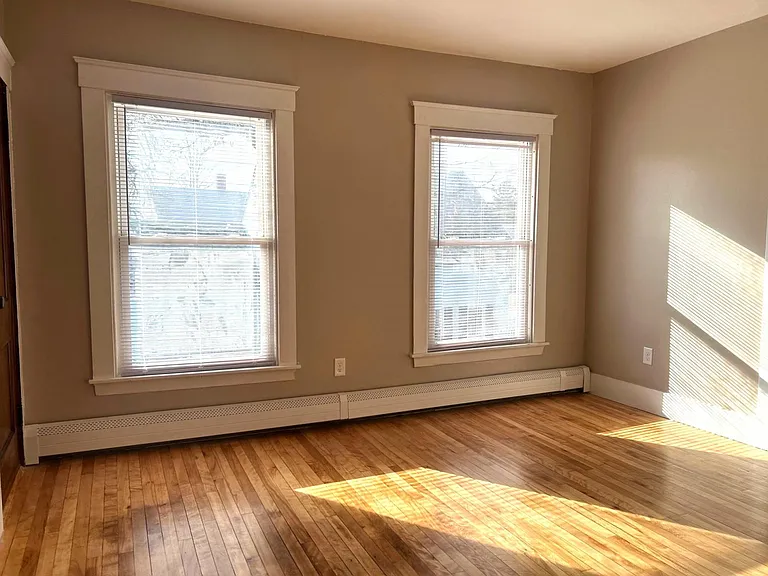 900 Main St #2 — Photo 11